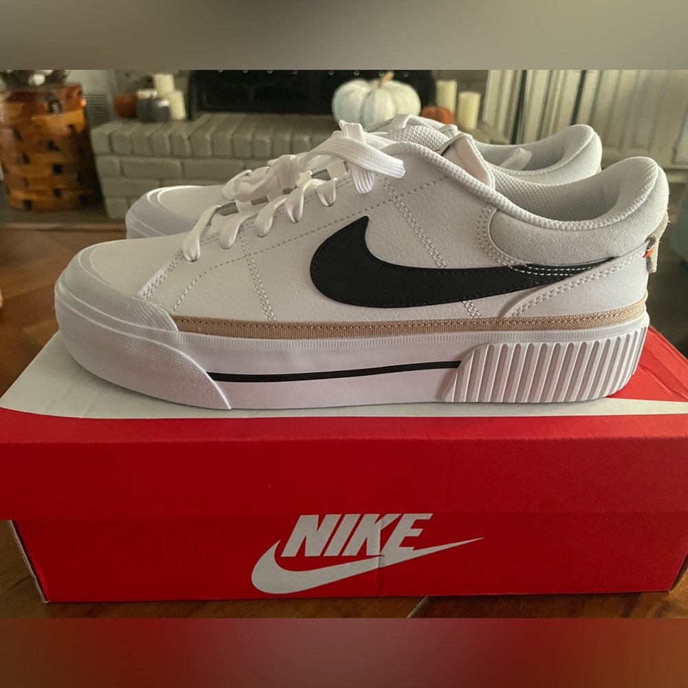 Nike Women's Court Legacy Lift Platform Shoes 9.5